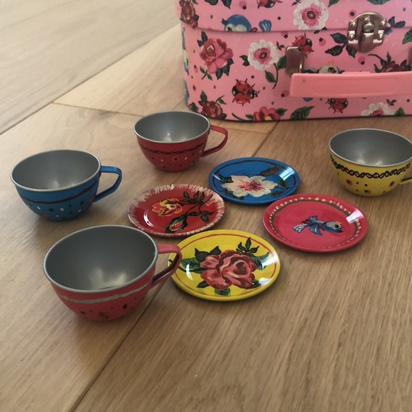 Adorable tea set - Picture 5 of 8